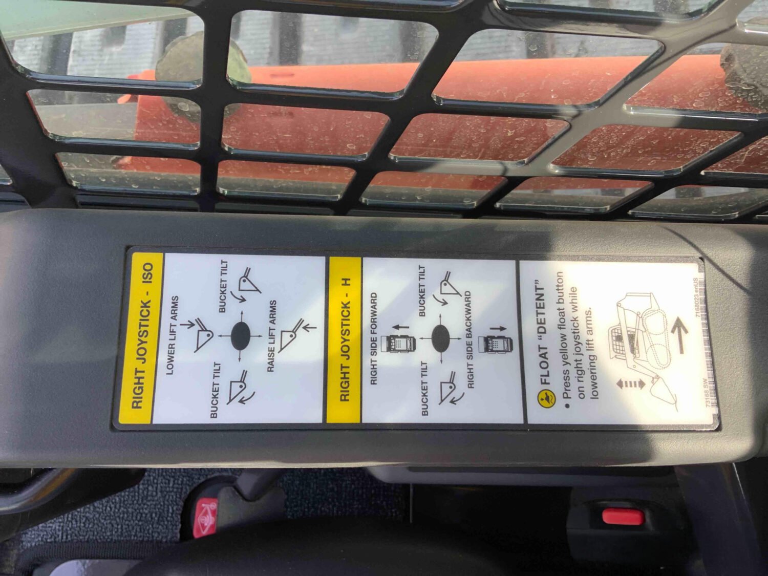 2014 Bobcat T770 (36)