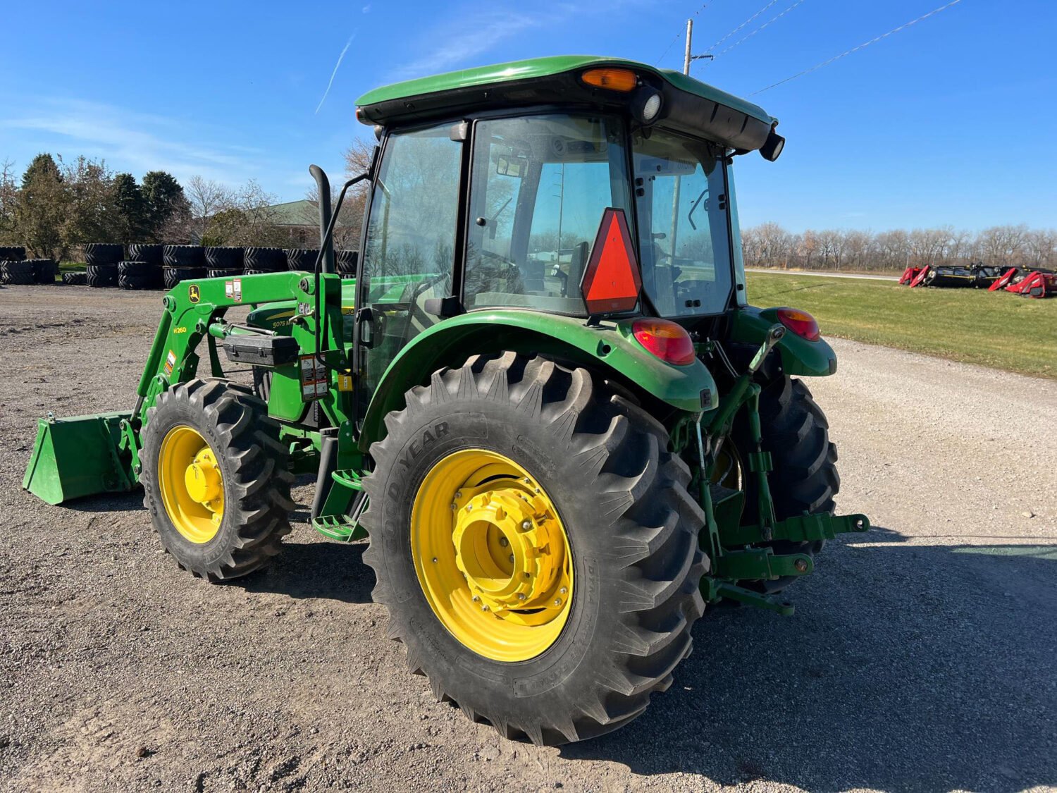 2014 John Deere 5075M (10)