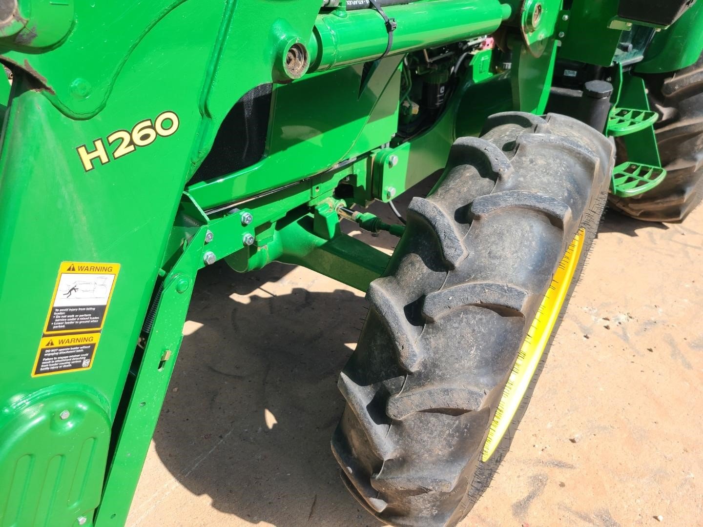 2014 John Deere 5085E (23)