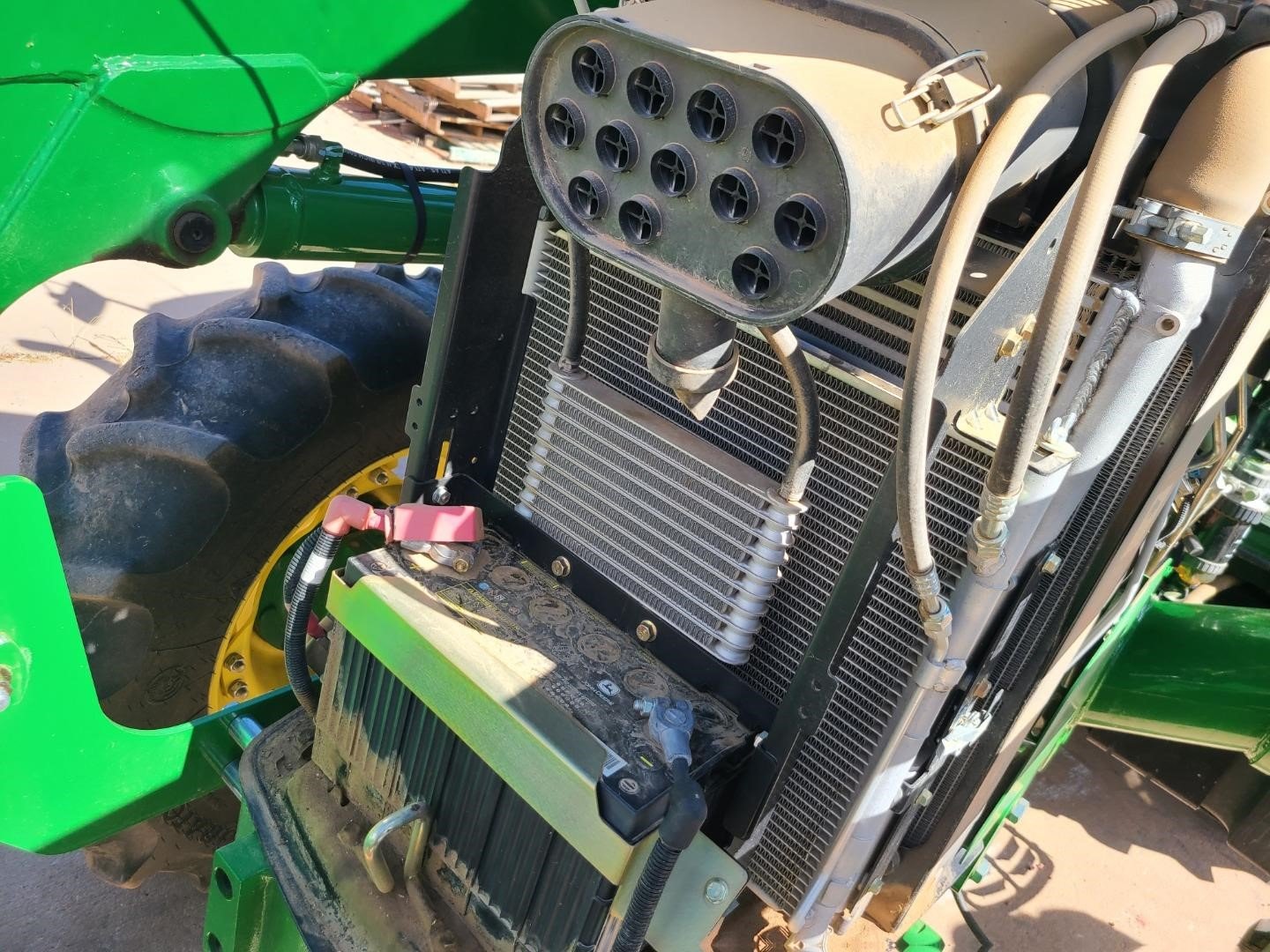 2014 John Deere 5085E (25)