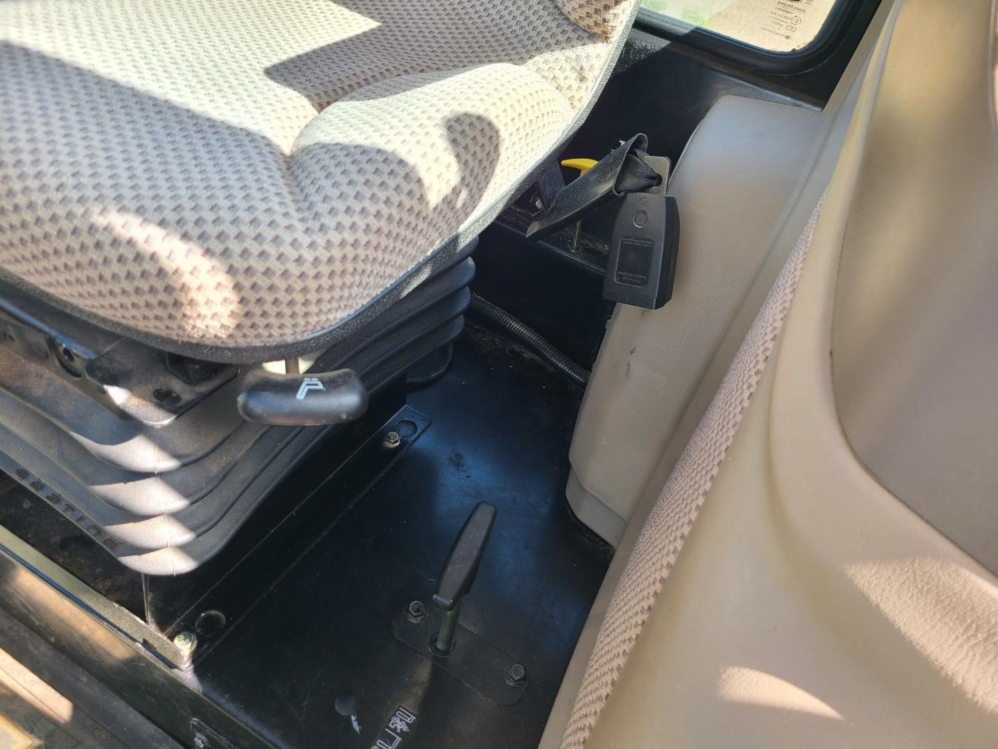 2014 John Deere 5085E (27)