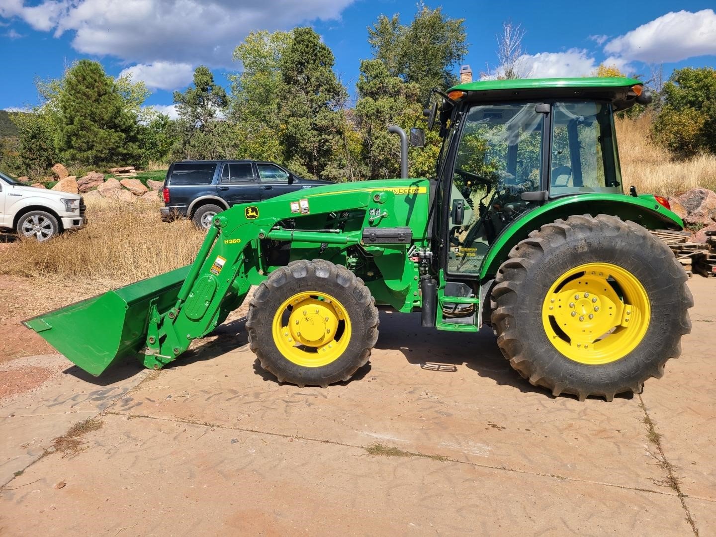 2014 John Deere 5085E (7)