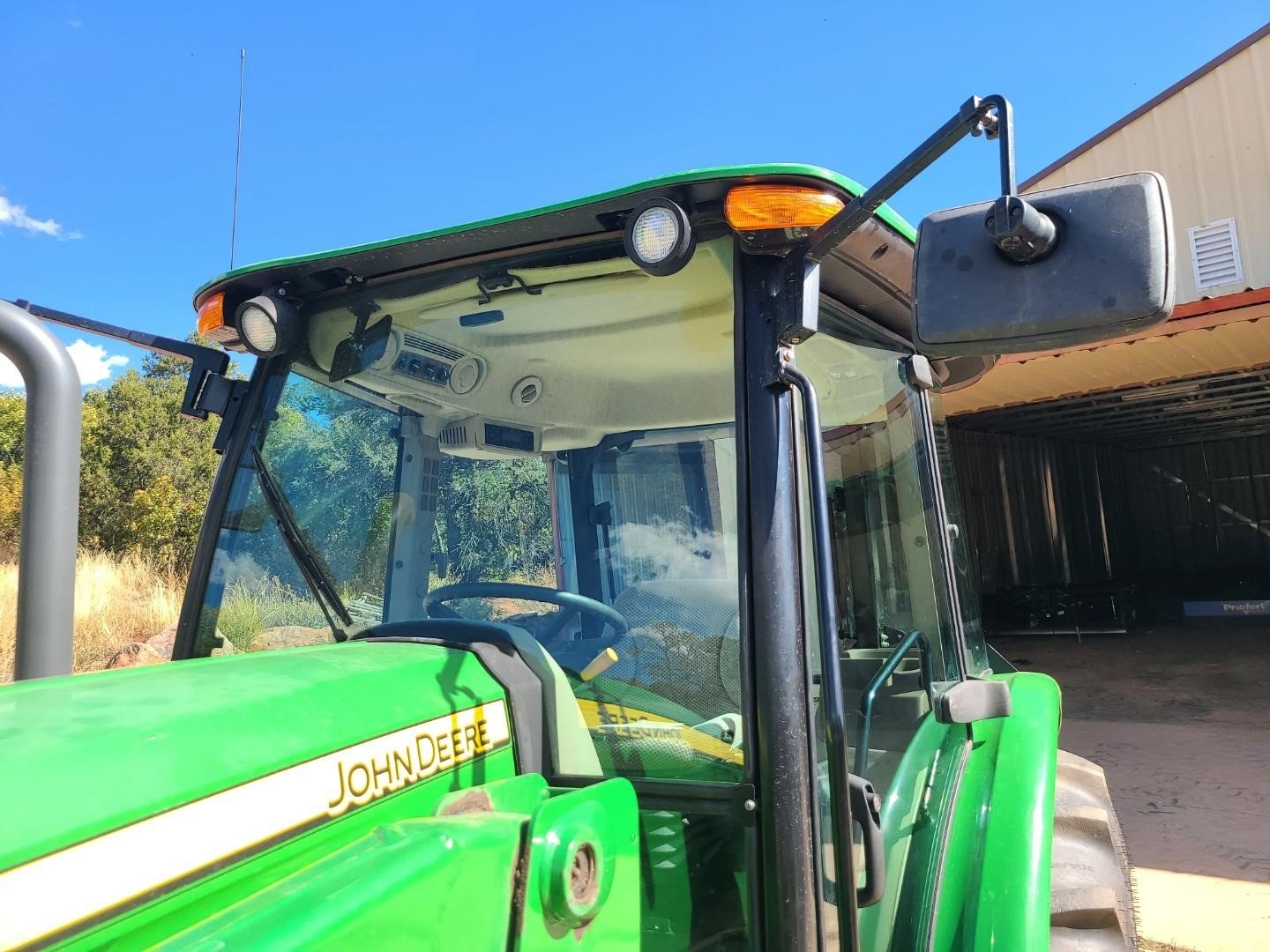 2014 John Deere 5085E (9)