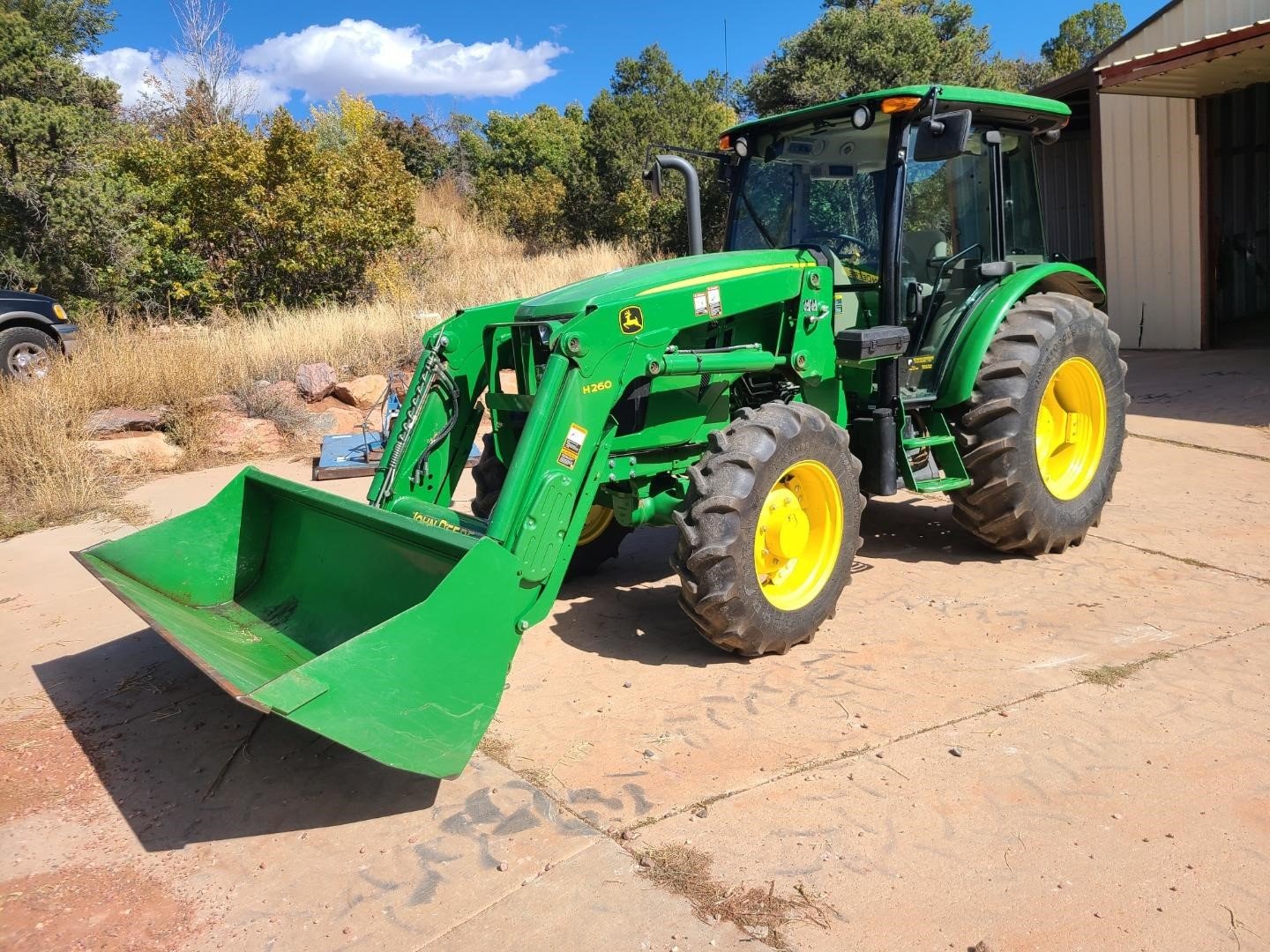 2014 John Deere 5085E