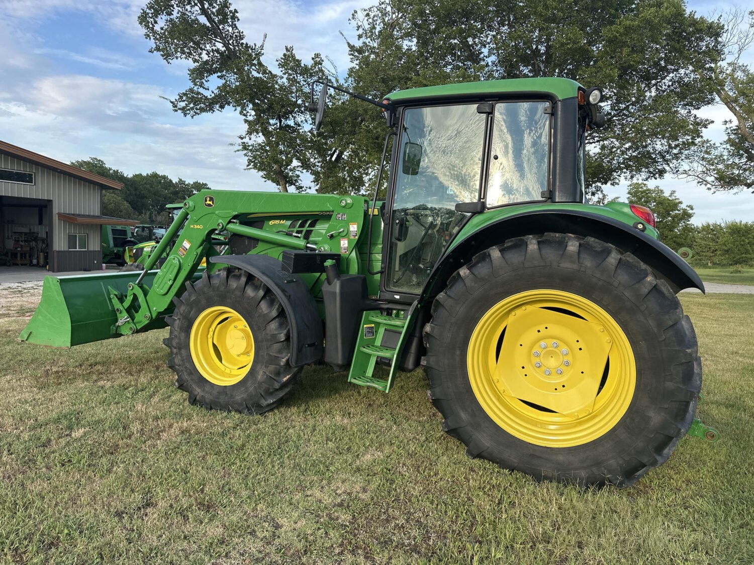 2014 John Deere 6115M (7)