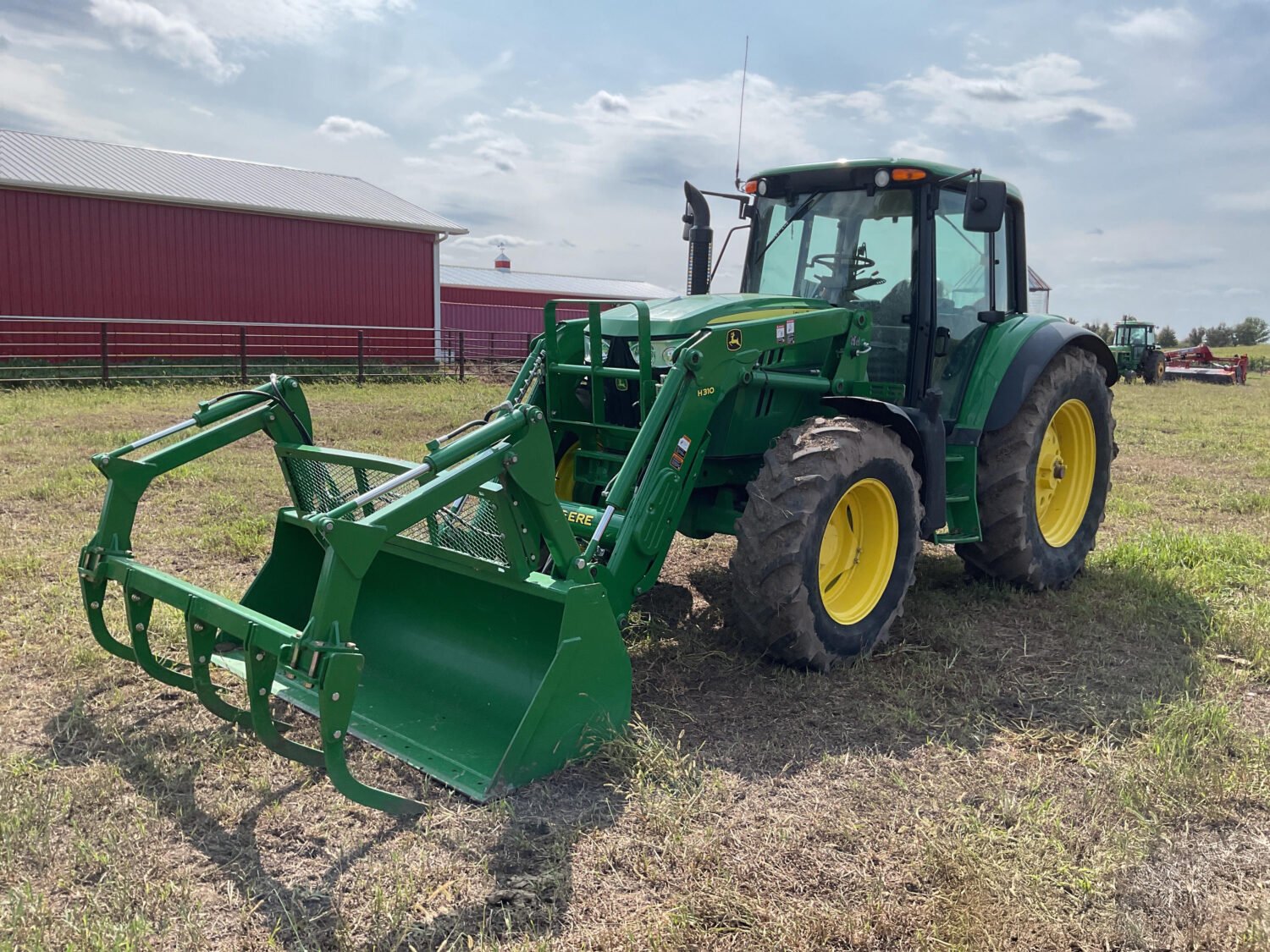 2015 John Deere 6125M