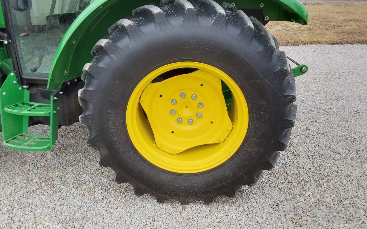 2016 John Deere 5075E (17)