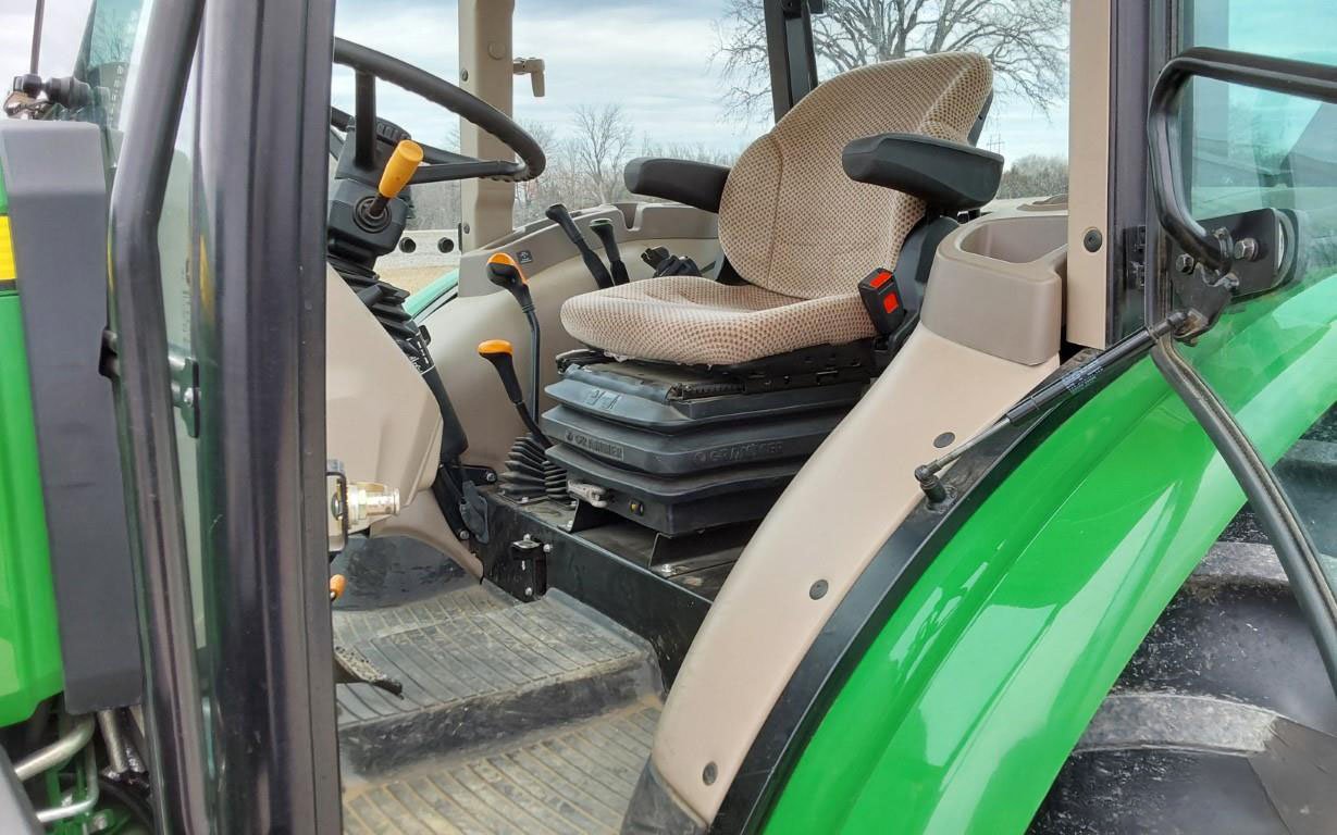 2016 John Deere 5075E (27)