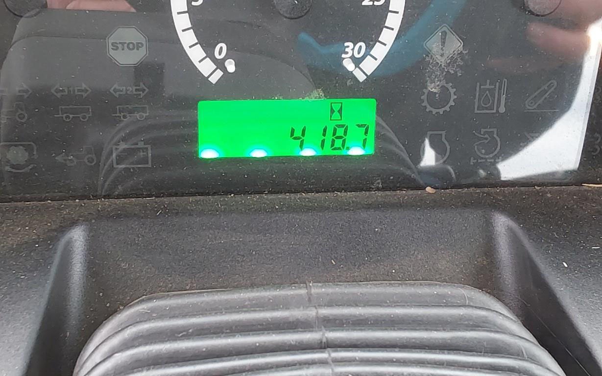 2016 John Deere 5075E (42)