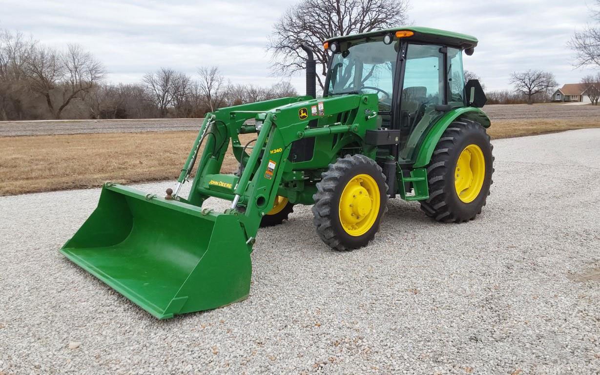 2016 John Deere 5075E