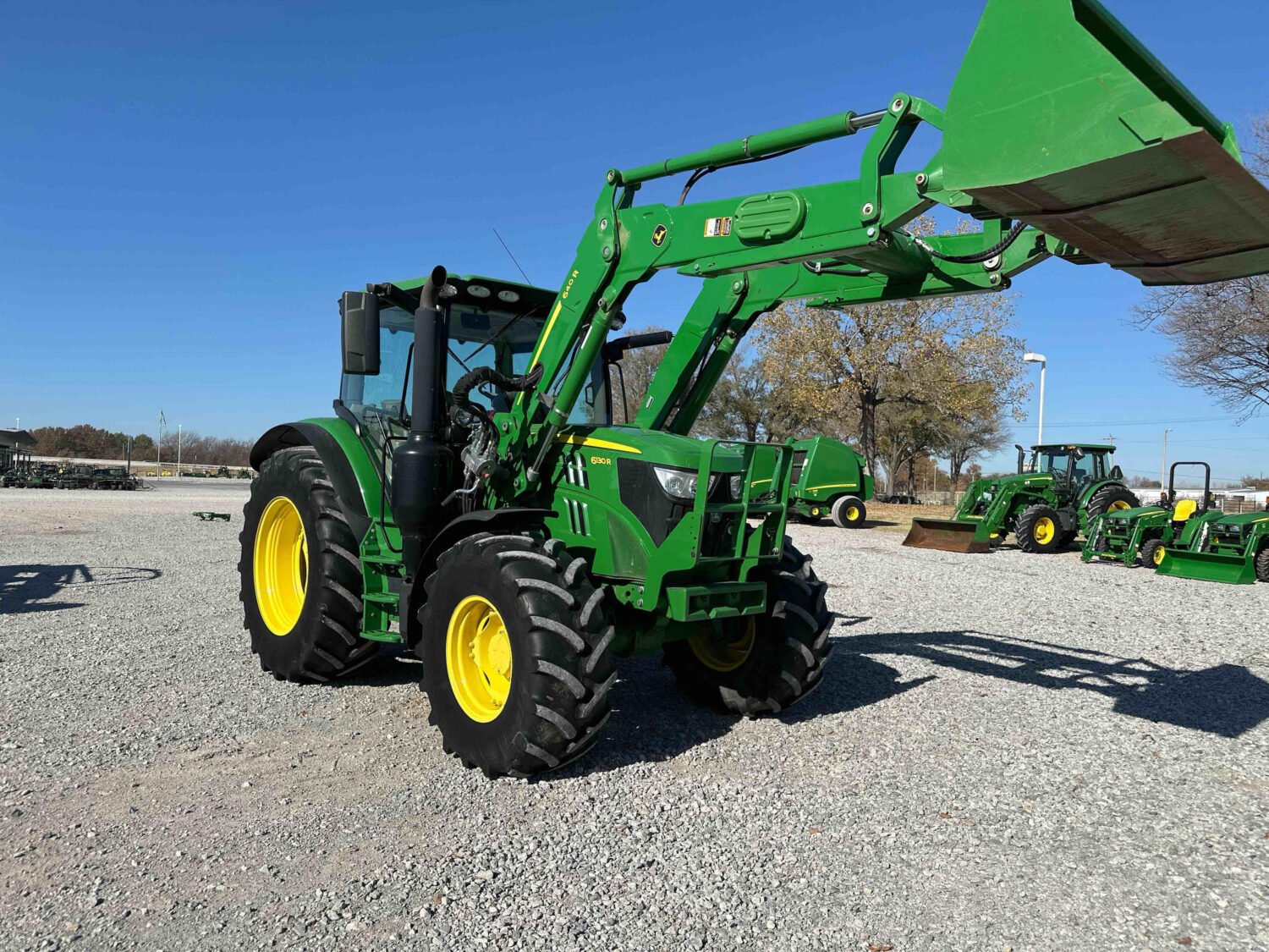 2016 John Deere 6130R (2)