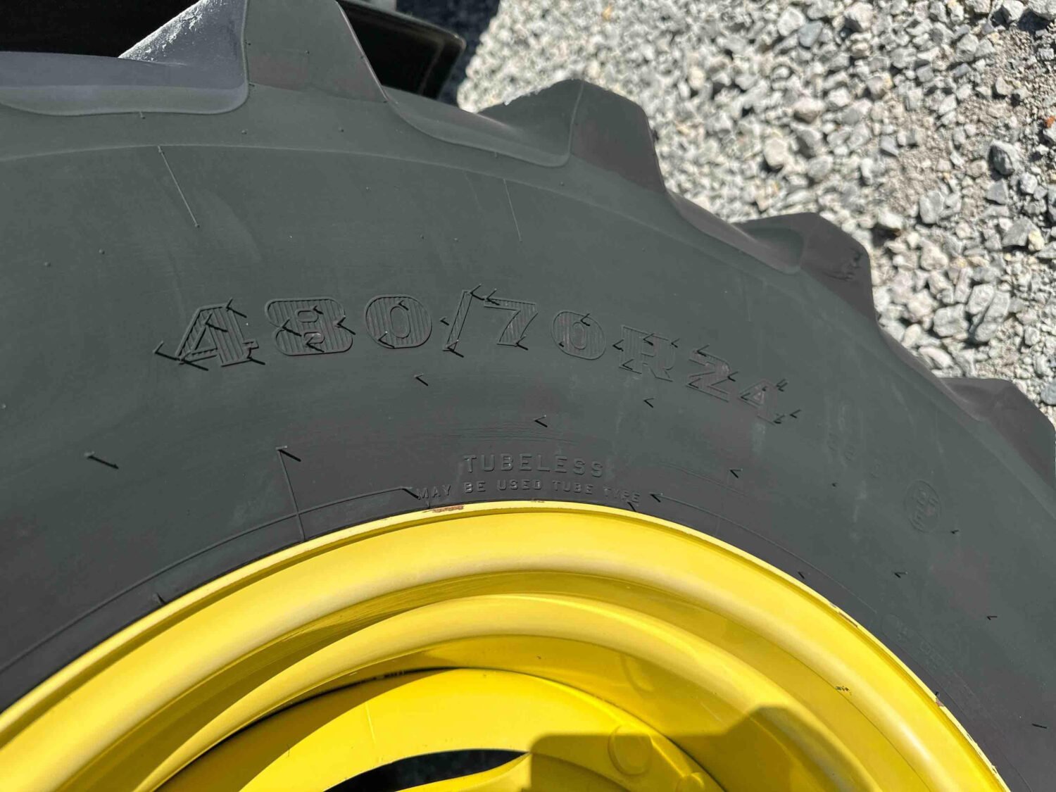 2016 John Deere 6130R (25)