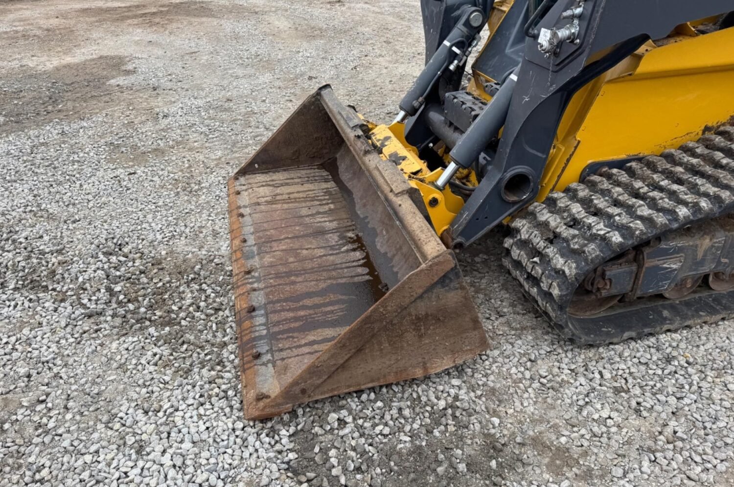 2019 John Deere 333G (8)