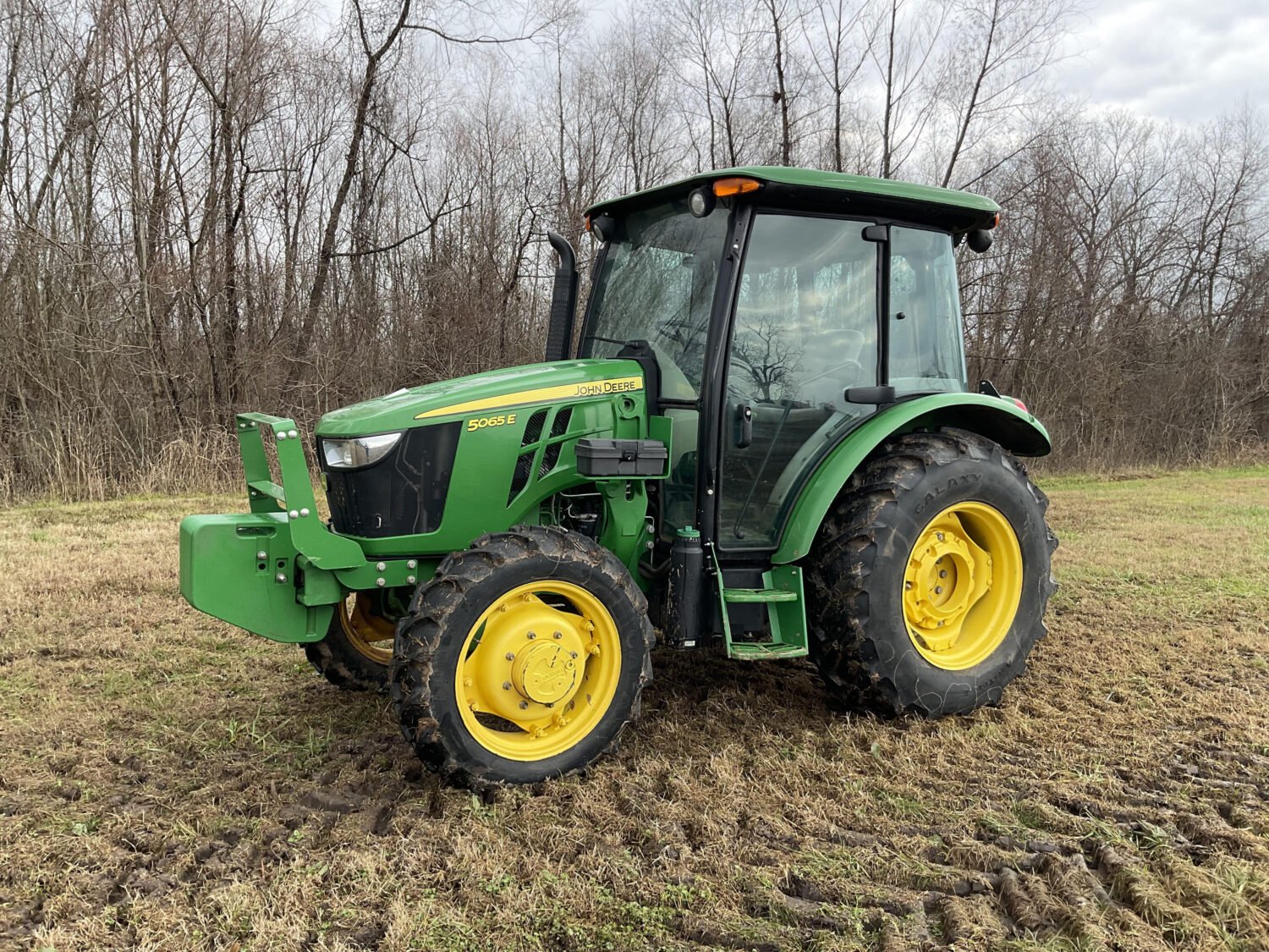 1 2022 John Deere 5065E