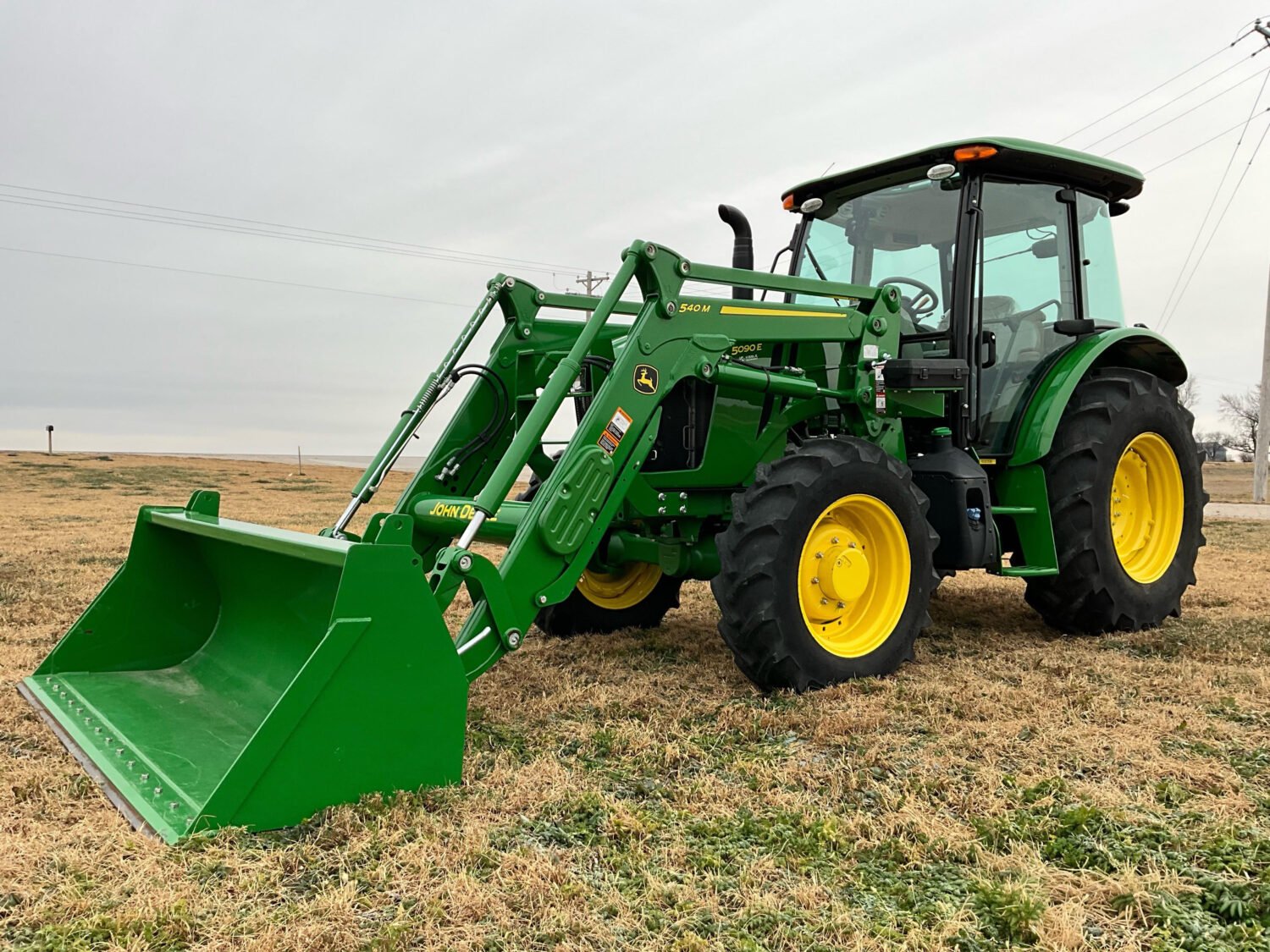 1 2024 John deere 5090E