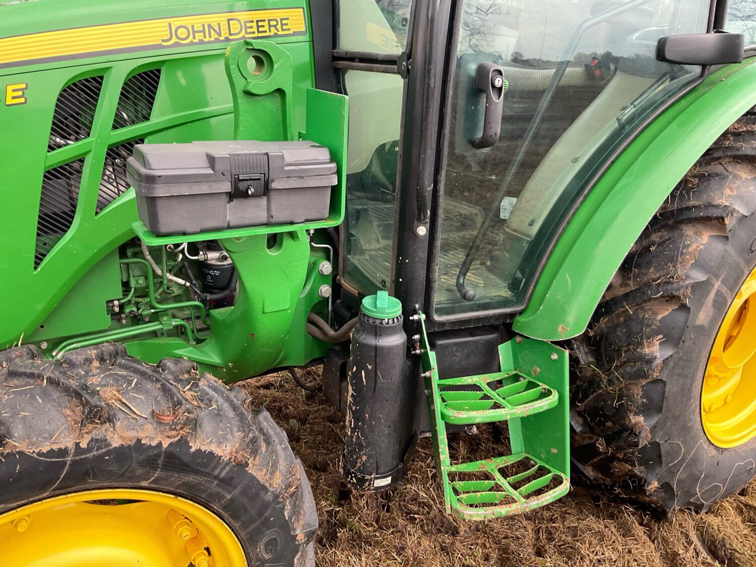 10 2022 John Deere 5065E