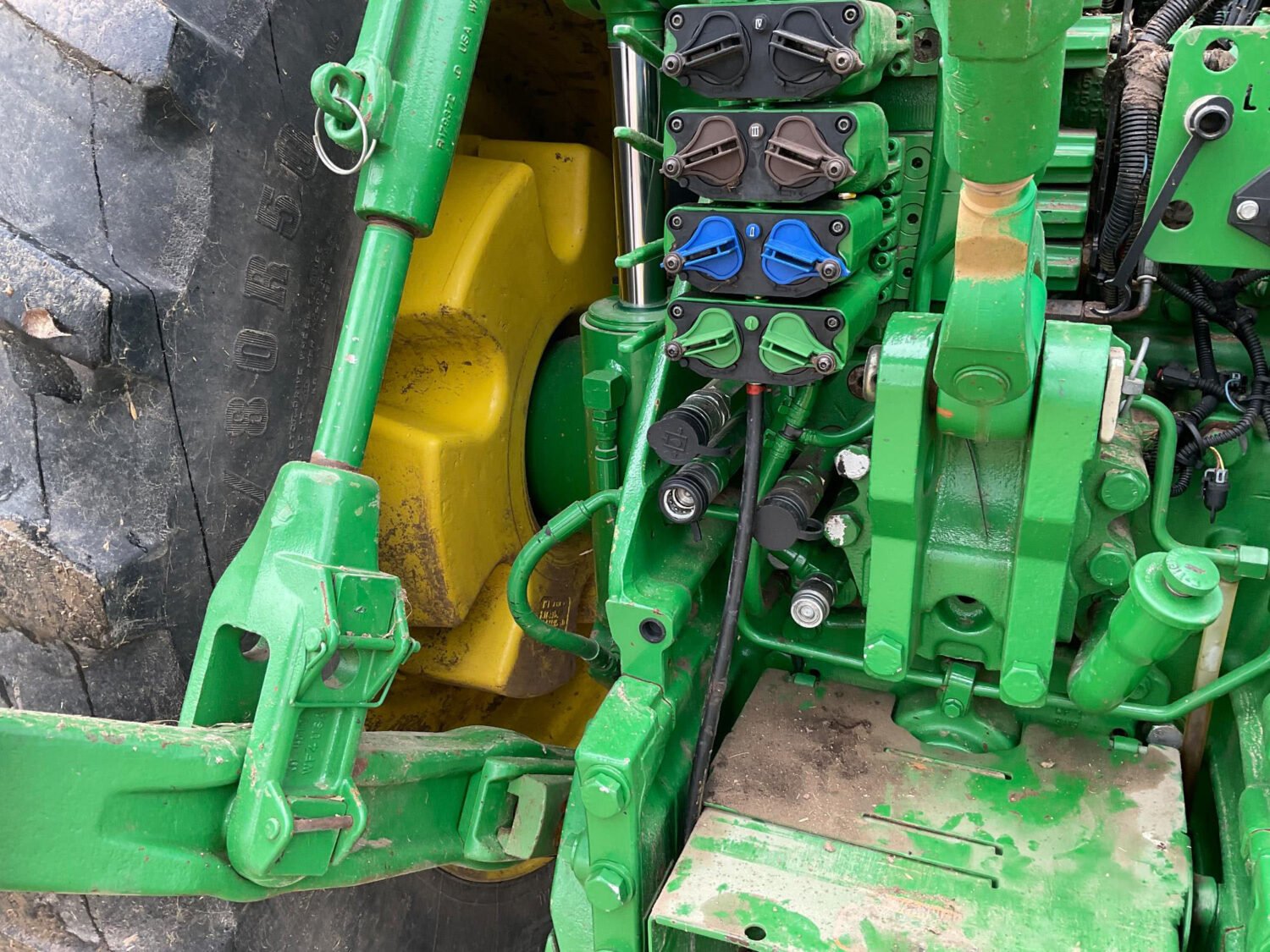 18 2014 John Deere 8345R