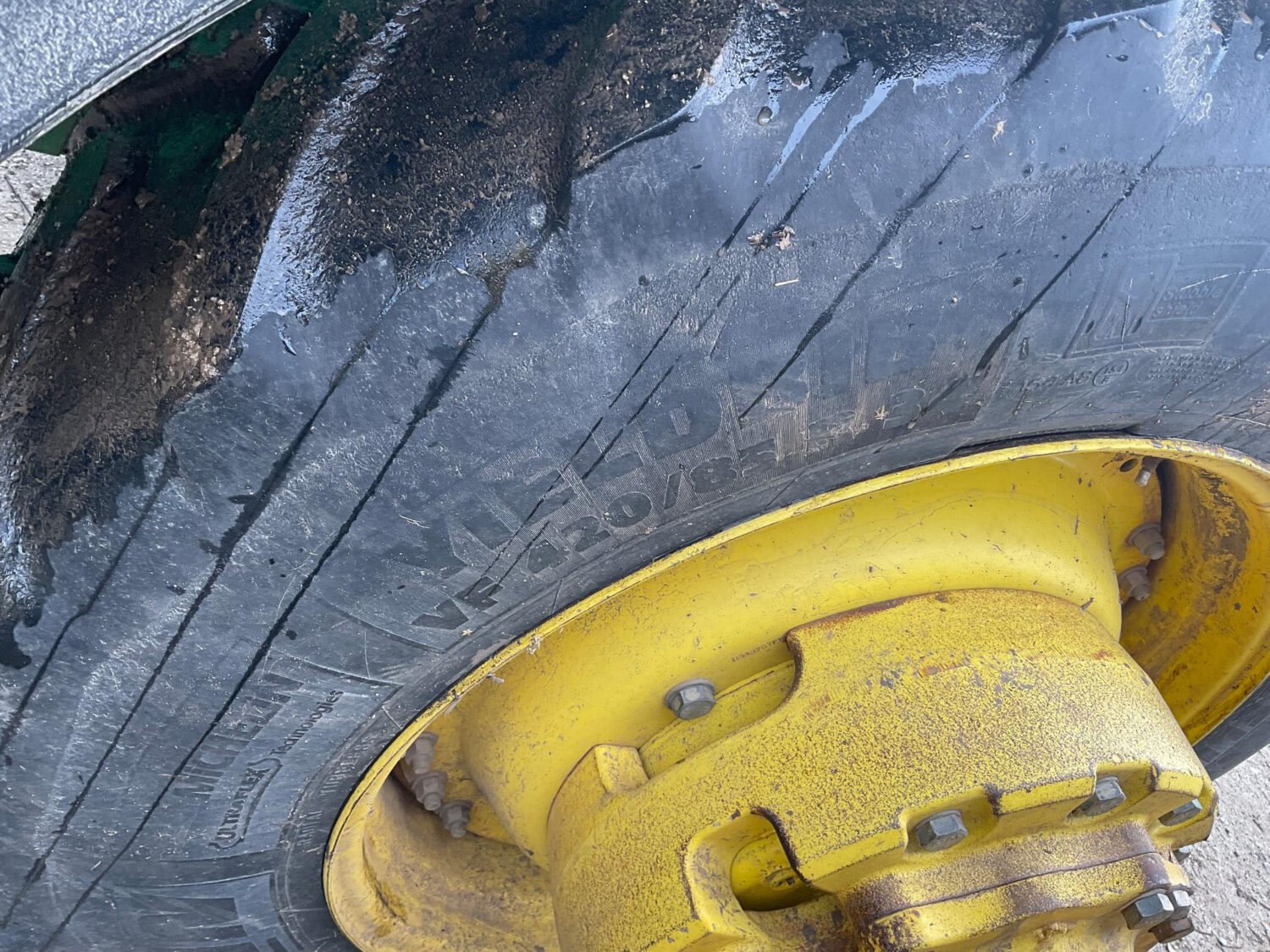 25 2014 John Deere 8345R