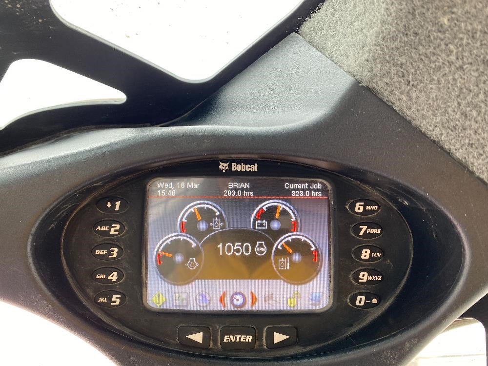 41 2017 Bobcat T770