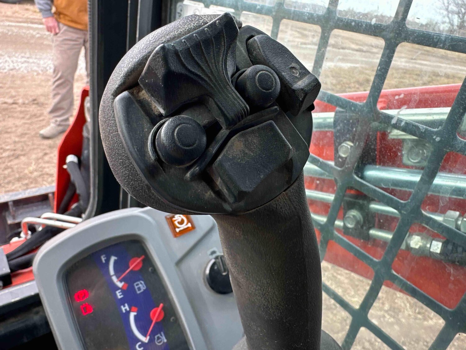 41 2020 Kubota SVL65-2.jpg