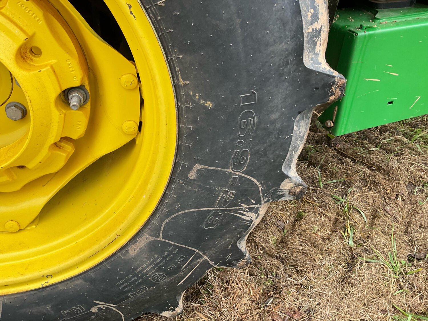 43 2022 John Deere 5065E