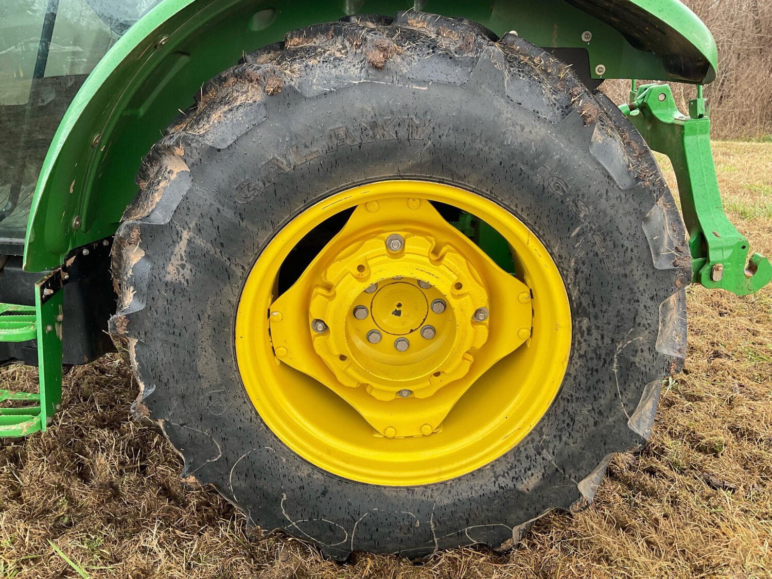 44 2022 John Deere 5065E
