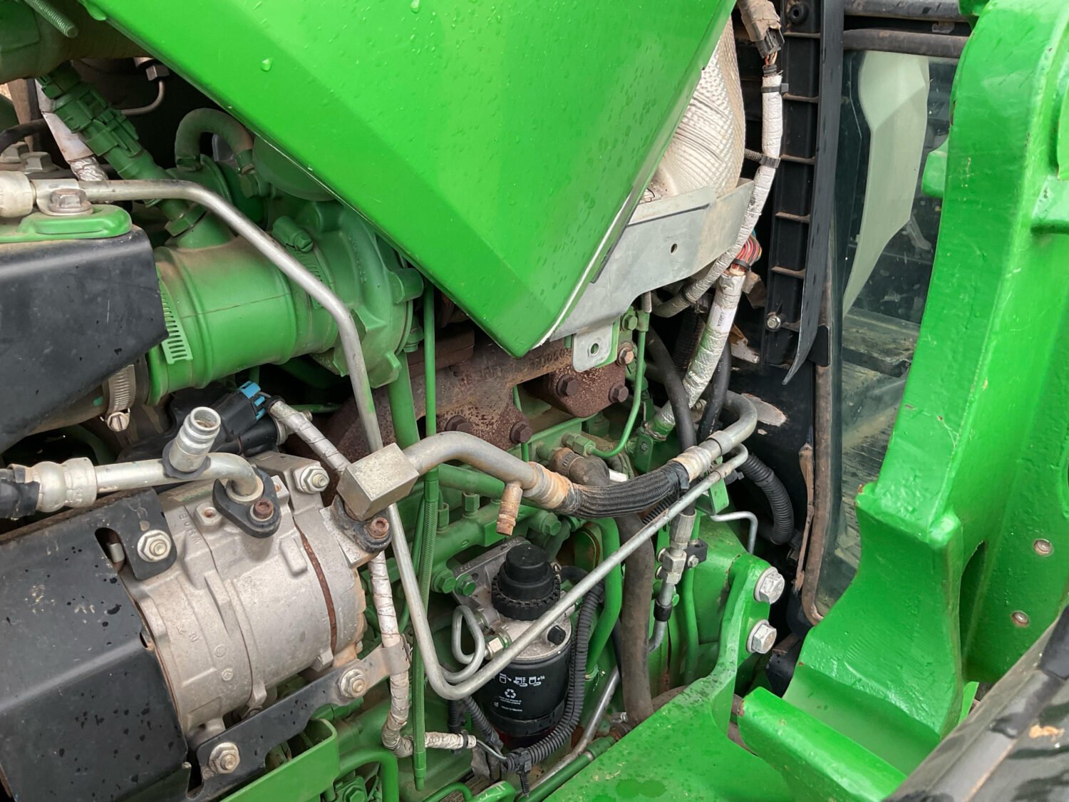 46 2022 John Deere 5065E