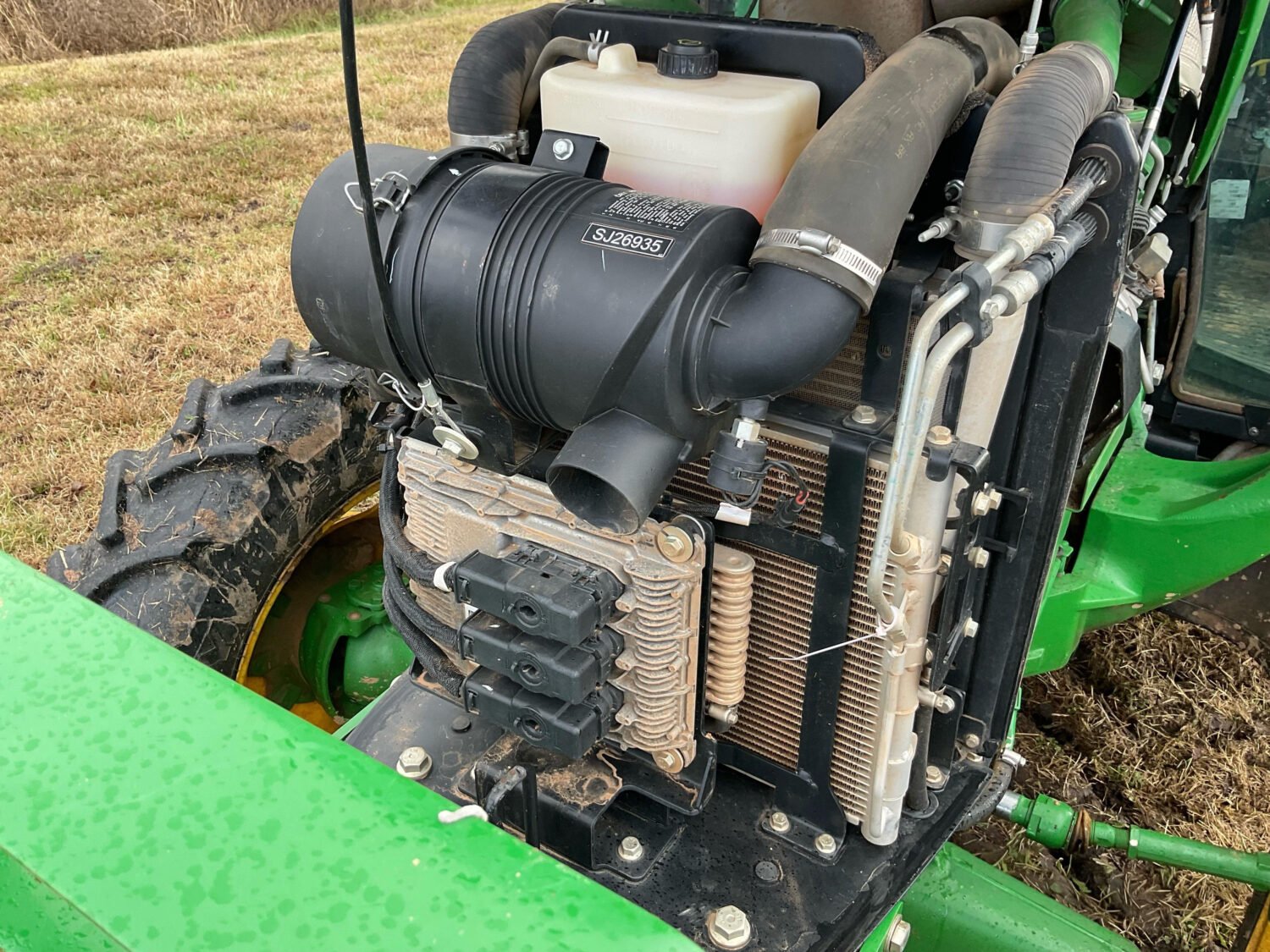 51 2022 John Deere 5065E