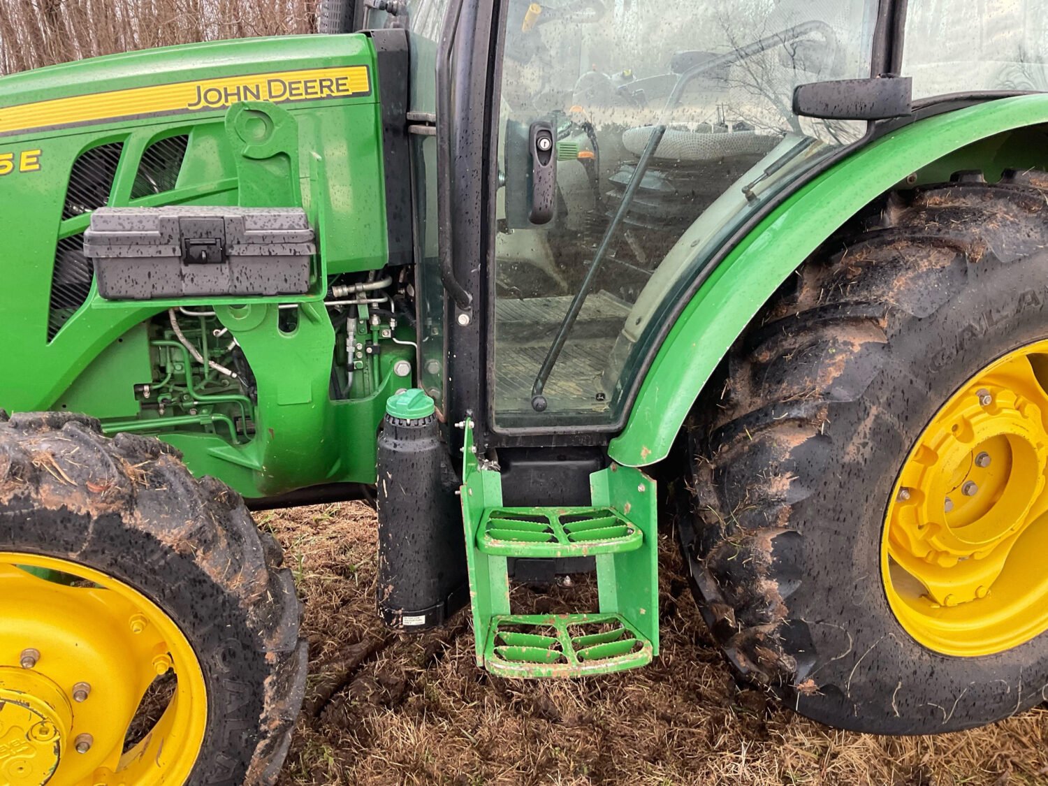 57 2022 John Deere 5065E